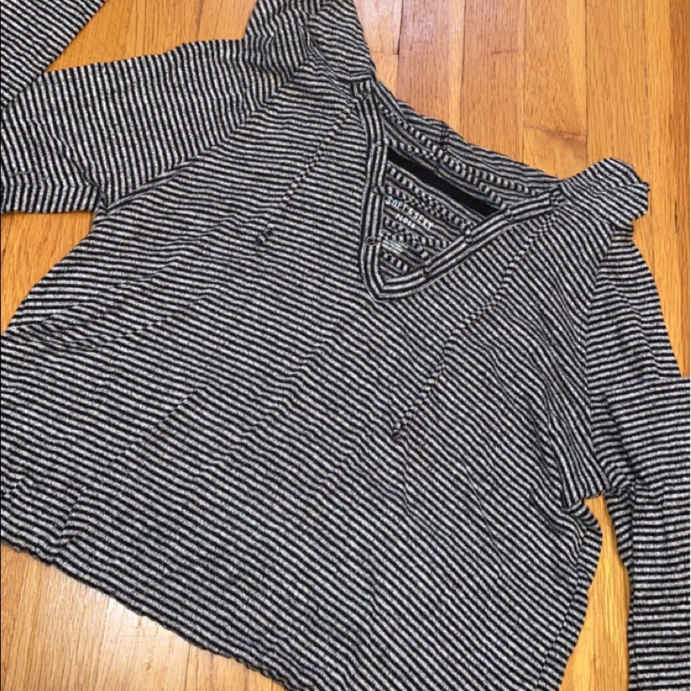 American eagle soft and sexy hooded light weight sweater